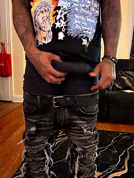 daddydarkskindikk online show from January 12, 2026, 5:51 pm