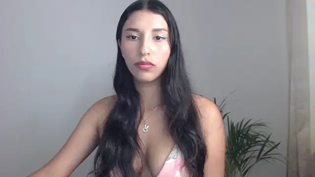 Snapshot of vieernes chatting on December 19, 2025, 10:50 pm vieernes online show from December 19, 2025, 10:50 pm