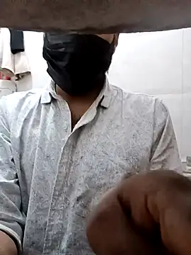 Snapshot of bnglrboy0886 chatting on January 10, 2026, 12:23 am bnglrboy0886 online show from January 10, 2026, 12:23 am