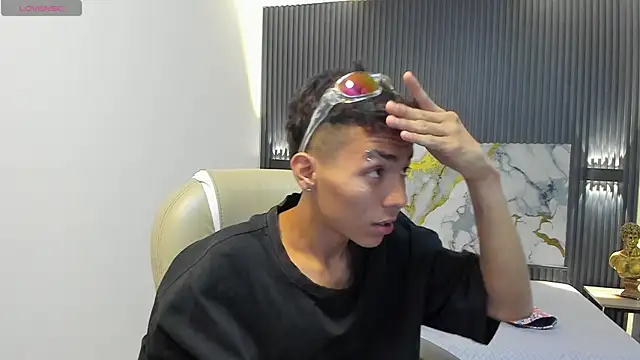 TaylerMiles online show from January 15, 2026, 3:22 am