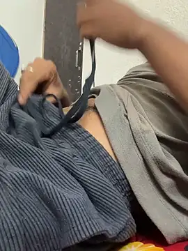 hot gym b0y online show from February 24, 2026, 6:17 pm