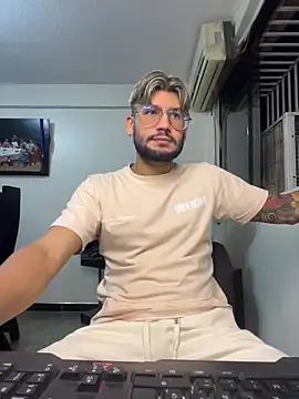 thedragonboyxxx online show from March 25, 2026, 3:12 am