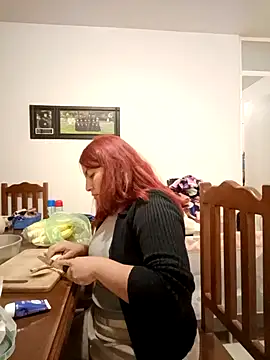 LUNARB23 online show from December 21, 2025, 6:20 am