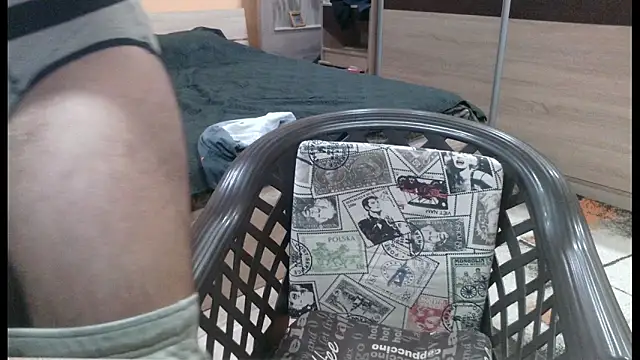 alieninhumanbody1 online show from January 9, 2026, 2:14 am