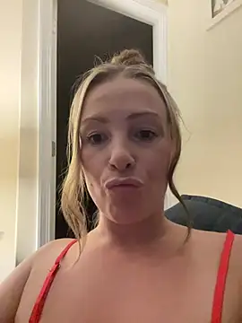 BellaBunny25 online show from August 9, 2026, 3:08 am
