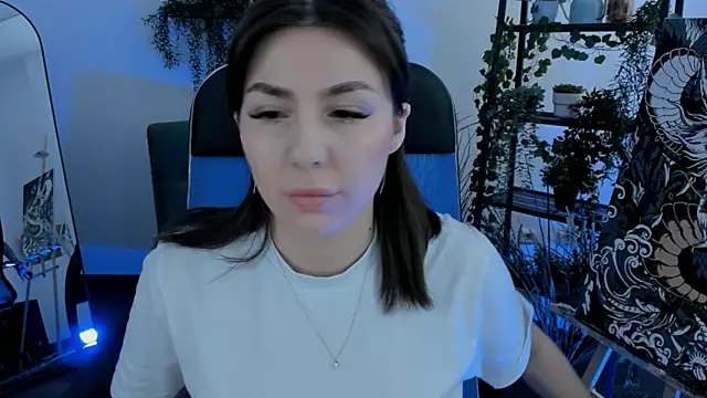 DiRosie online show from April 19, 2026, 8:13 am