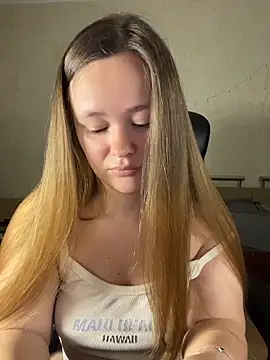Snapshot of CaramelleSugarr chatting on May 14, 2026, 5:20 pm CaramelleSugarr online show from May 14, 2026, 5:20 pm