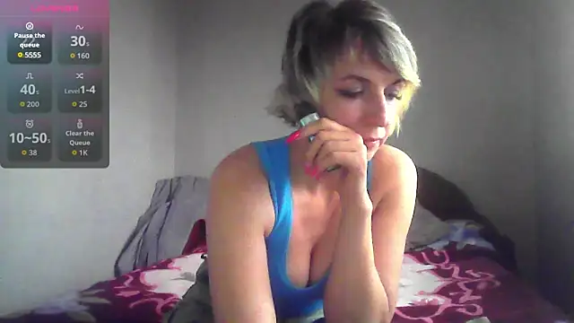 Lana Foxyy online show from April 9, 2026, 4:01 pm