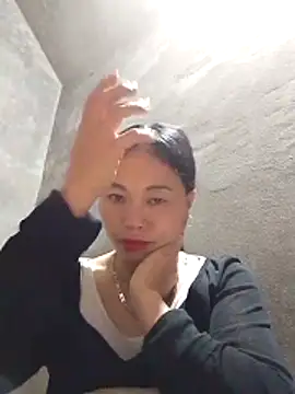 Snapshot of Maikha08 chatting on January 5, 2026, 10:24 pm Maikha08 online show from January 5, 2026, 10:24 pm