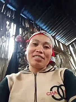 Snapshot of Maikha08 chatting on January 7, 2026, 7:22 am Maikha08 online show from January 7, 2026, 7:22 am