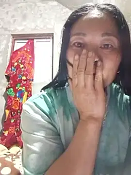 Snapshot of Maikha08 chatting on March 6, 2026, 11:56 pm Maikha08 online show from March 6, 2026, 11:56 pm