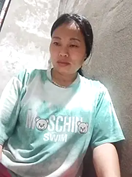 Snapshot of Maikha08 chatting on April 5, 2026, 7:33 pm Maikha08 online show from April 5, 2026, 7:33 pm