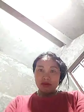 Snapshot of Maikha08 chatting on May 7, 2026, 10:42 am Maikha08 online show from May 7, 2026, 10:42 am