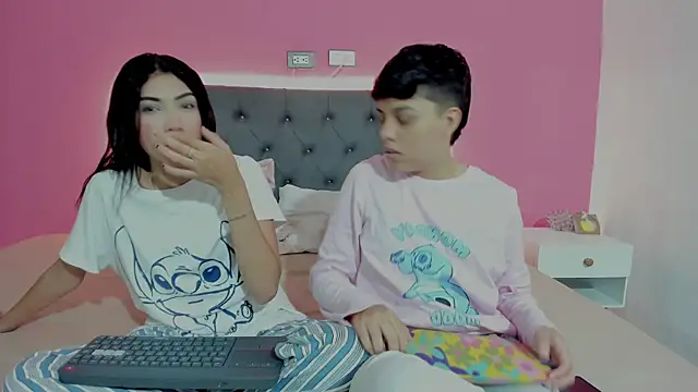 Snapshot of ariloe_quintero chatting on January 12, 2026, 1:16 pm ariloe quintero online show from January 12, 2026, 1:16 pm