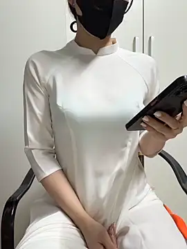 bi biii online show from April 15, 2026, 3:24 am