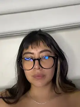 Snapshot of justmariee chatting on April 4, 2026, 2:21 am justmariee online show from April 4, 2026, 2:21 am