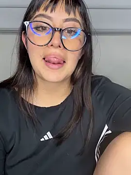 Snapshot of justmariee chatting on April 7, 2026, 5:08 am justmariee online show from April 7, 2026, 5:08 am
