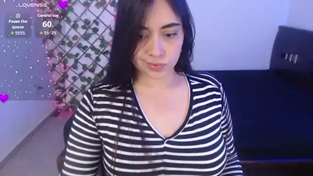 latin mommy  online show from December 18, 2025, 1:28 pm