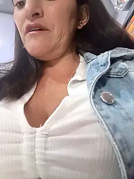 Snapshot of SAMMY_30- chatting on December 18, 2025, 2:56 pm SAMMY 30- online show from December 18, 2025, 2:56 pm