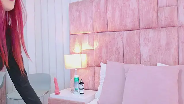 Snapshot of ScarlettFoox chatting on February 19, 2026, 6:59 pm ScarlettFoox online show from February 19, 2026, 6:59 pm