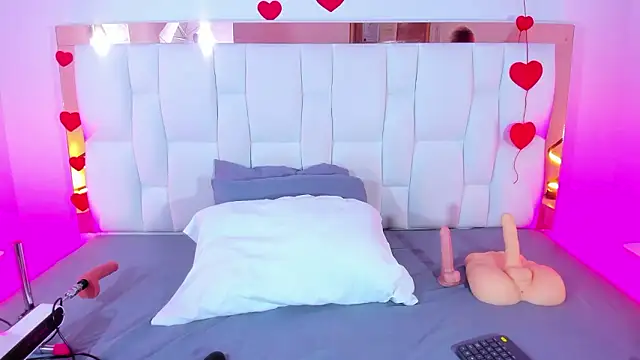 CamilleJuicy  online show from March 12, 2026, 12:55 pm