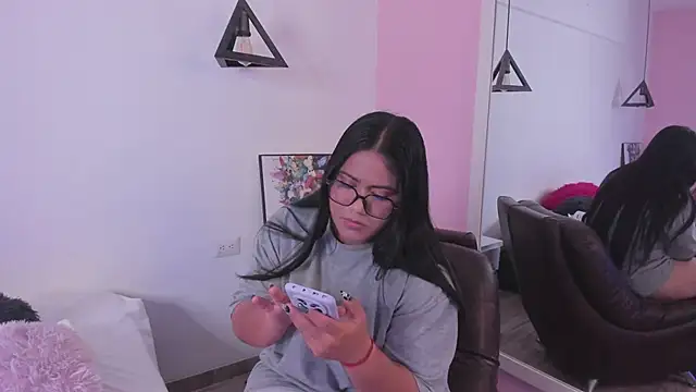 Briana Goldd online show from April 29, 2026, 3:21 am