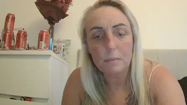Snapshot of theblondecocklover chatting on April 14, 2026, 6:58 pm theblondecocklover online show from April 14, 2026, 6:58 pm