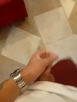 Gloryholeroom online show from April 4, 2026, 8:28 pm