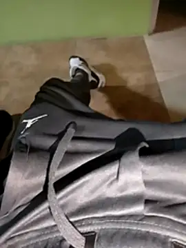 Gloryholeroom online show from April 15, 2026, 7:58 pm