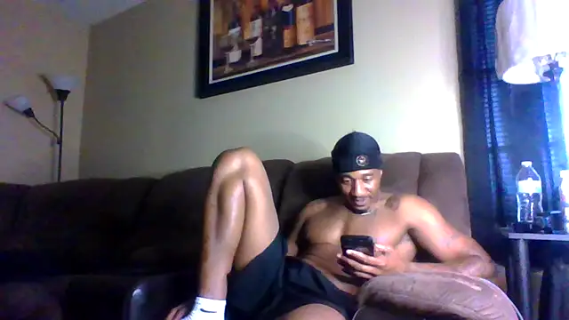 Snapshot of KingDes55 chatting on May 8, 2026, 12:27 am KingDes55 online show from May 8, 2026, 12:27 am