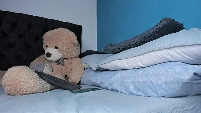 Mely Mel online show from April 12, 2026, 2:05 am