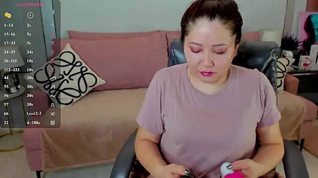  JadeHeart  online show from January 12, 2026, 12:49 am