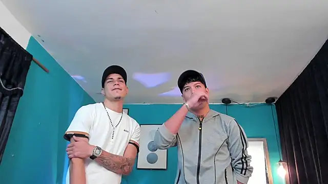 Oficial KingOfHeavens online show from December 20, 2025, 9:33 pm