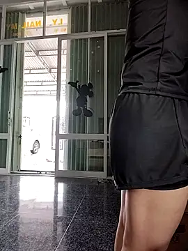 hi-miki online show from April 14, 2026, 1:00 am