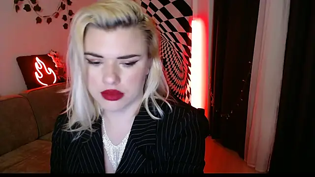 Ariana Saint online show from February 18, 2026, 5:20 pm