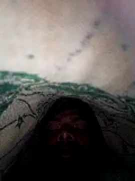 Snapshot of Anji8639 chatting on December 19, 2025, 2:18 am Anji8639 online show from December 19, 2025, 2:18 am