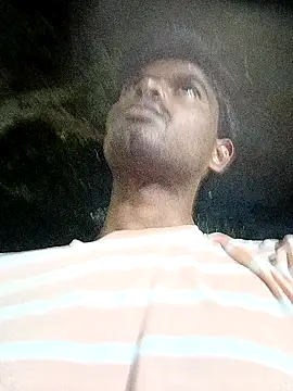 Snapshot of Anji8639 chatting on December 19, 2025, 3:52 pm Anji8639 online show from December 19, 2025, 3:52 pm