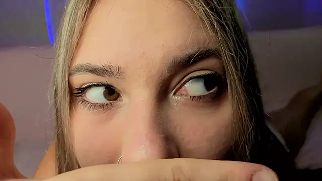 angel lin online show from March 22, 2026, 1:14 pm