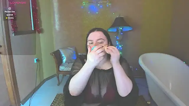 Snapshot of LindaBermer chatting on January 15, 2026, 5:01 am LindaBermer online show from January 15, 2026, 5:01 am