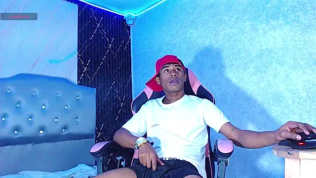 Snapshot of Yoim_Williams chatting on January 5, 2026, 5:27 pm Yoim Williams online show from January 5, 2026, 5:27 pm