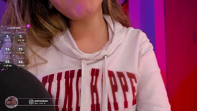 Violet Blazee online show from March 18, 2026, 3:42 am