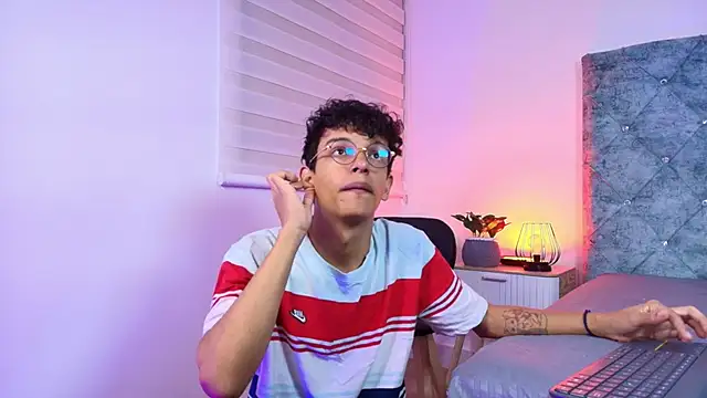 maxfrost 1 online show from January 8, 2026, 7:16 pm