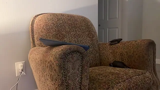 Snapshot of KateMaginski chatting on January 10, 2026, 4:36 am KateMaginski online show from January 10, 2026, 4:36 am