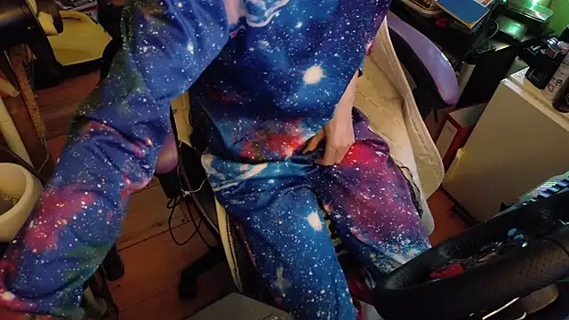 Gay-Versaut online show from March 11, 2026, 7:53 pm