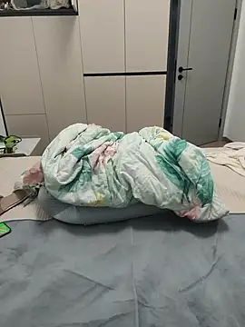 zzdd999 online show from March 9, 2026, 5:22 am