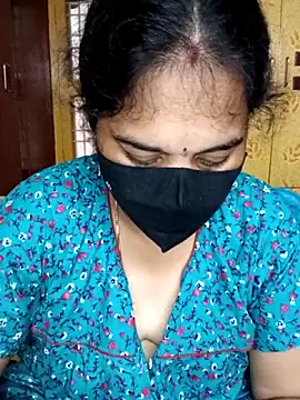 maduri   online show from February 25, 2026, 2:32 am