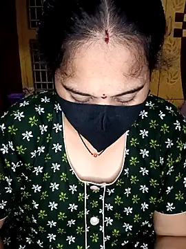 maduri   online show from March 25, 2026, 5:30 pm