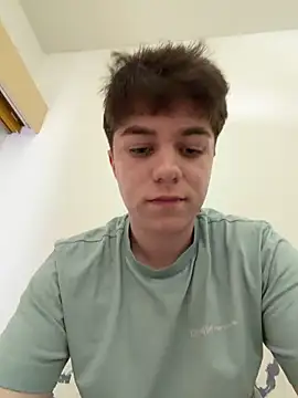 jaaydenx17 online show from April 27, 2026, 11:52 am