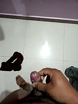 Snapshot of notyg240 chatting on March 19, 2026, 8:51 am notyg240 online show from March 19, 2026, 8:51 am