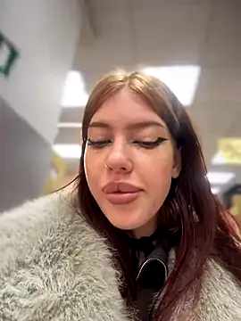 JeanGraay online show from December 22, 2025, 1:52 pm